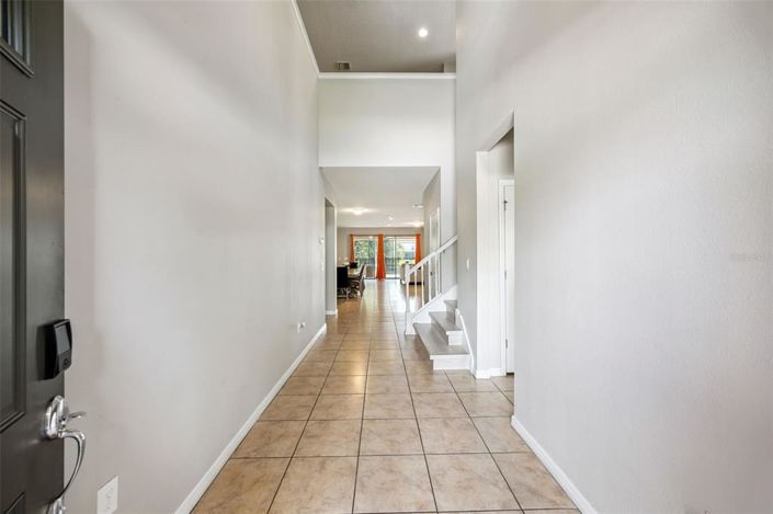 Image No.4-8 Bed House for sale