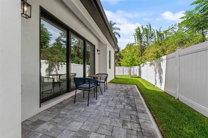 Image No.15-3 Bed House for sale