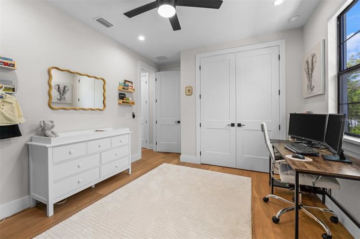 Image No.37-3 Bed House for sale