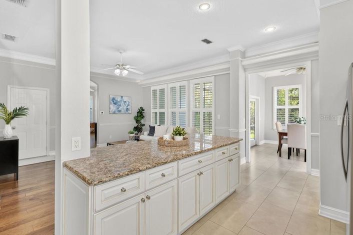 Image No.7-5 Bed House for sale