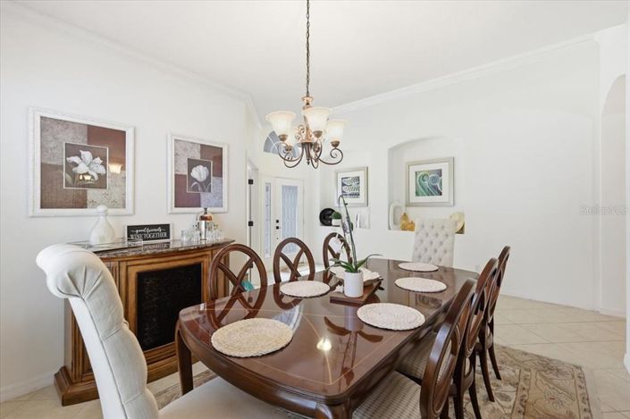 Image No.5-4 Bed House for sale
