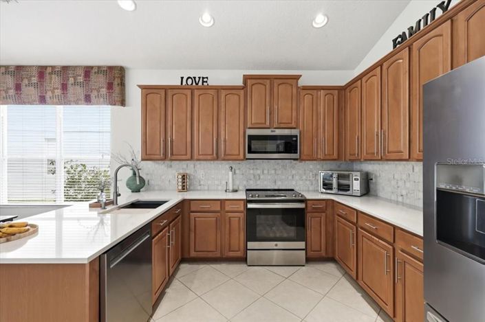 Image No.8-4 Bed House for sale