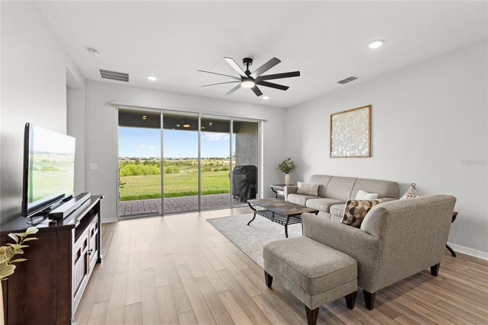 Image No.3-4 Bed House for sale