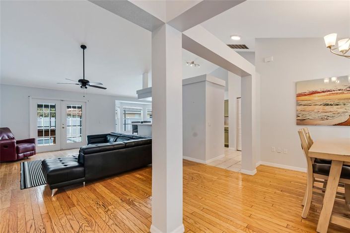 Image No.5-4 Bed House for sale