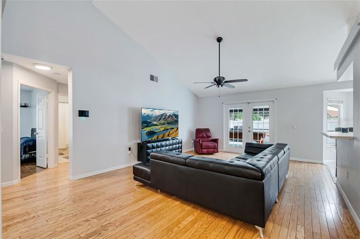 Image No.9-4 Bed House for sale