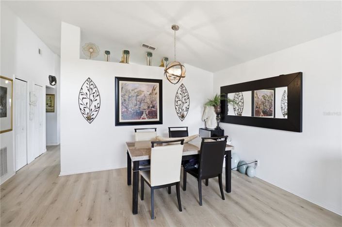 Image No.6-3 Bed House for sale