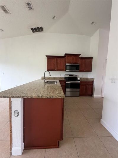 Image No.12-4 Bed House for sale