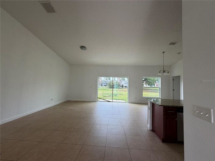 Image No.24-4 Bed House for sale
