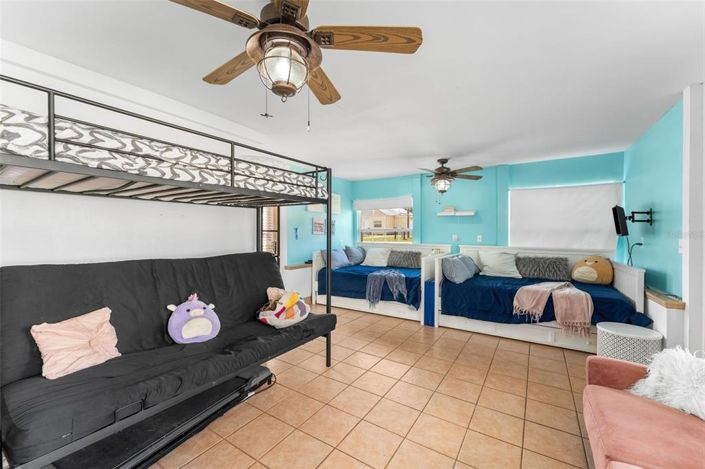 Image No.19-2 Bed House for sale