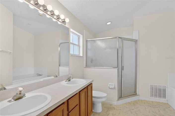 Image No.10-3 Bed House for sale