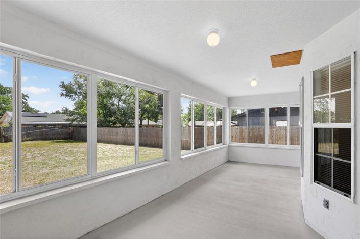 Image No.15-3 Bed House for sale