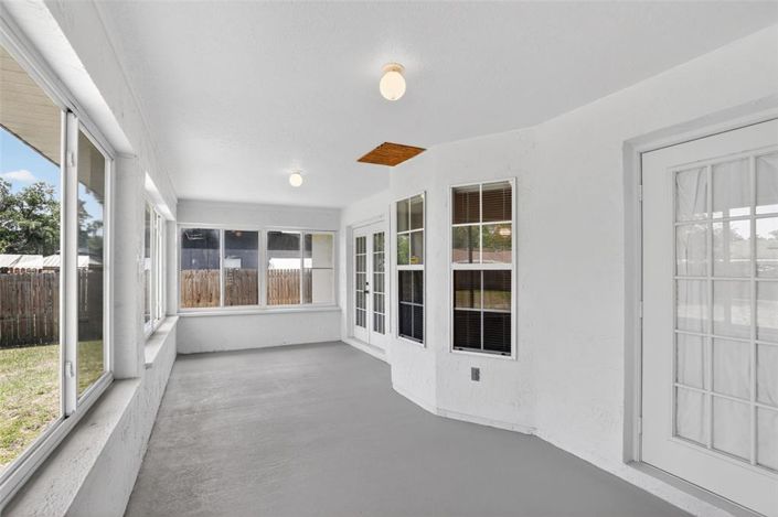 Image No.18-3 Bed House for sale