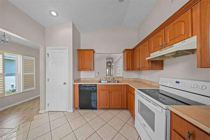 Image No.6-3 Bed House for sale