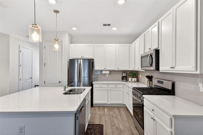 Image No.12-2 Bed Townhouse for sale