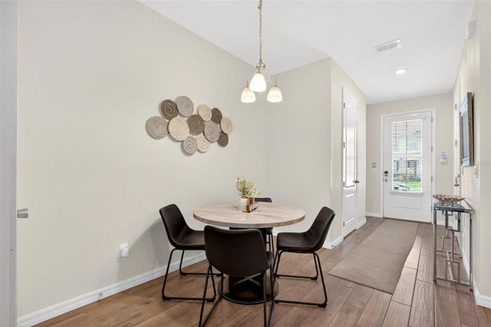 Image No.6-2 Bed Townhouse for sale