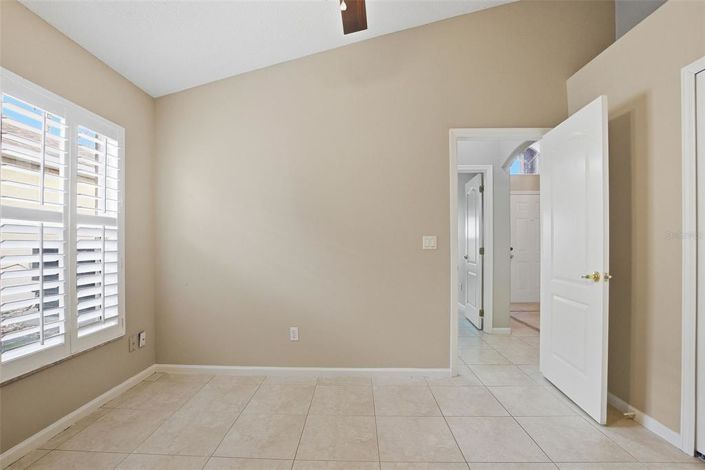 Image No.21-3 Bed House for sale