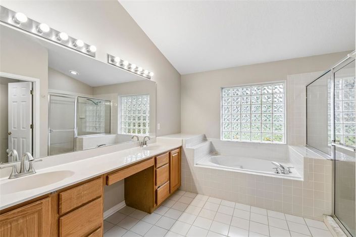 Image No.19-4 Bed House for sale
