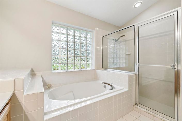 Image No.20-4 Bed House for sale