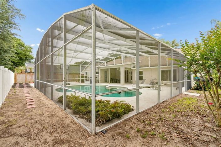 Image No.40-4 Bed House for sale