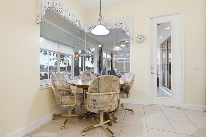 Image No.12-3 Bed House for sale