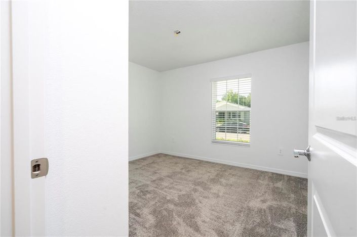 Image No.11-3 Bed House for sale