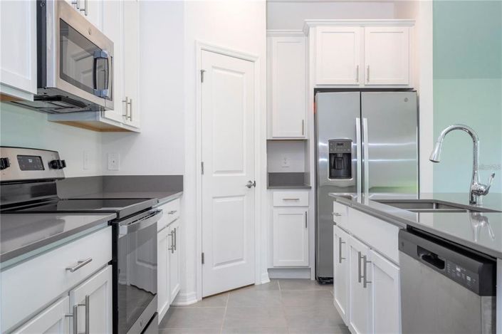 Image No.17-3 Bed House for sale
