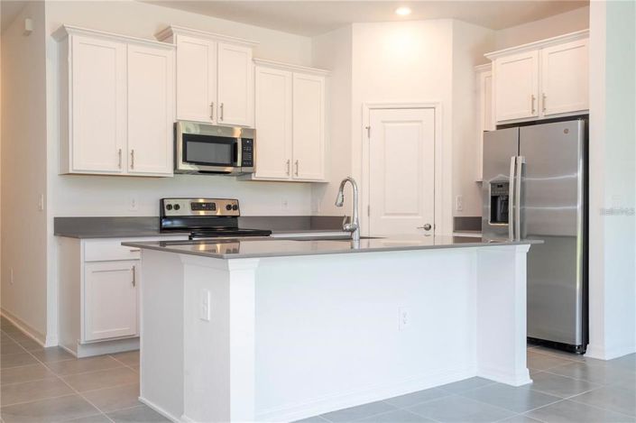Image No.18-3 Bed House for sale