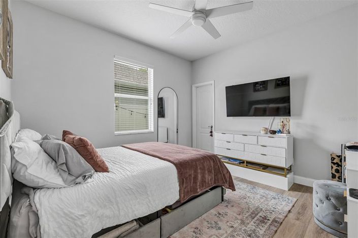 Image No.20-4 Bed House for sale