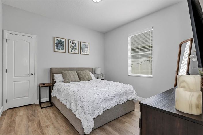 Image No.30-4 Bed House for sale