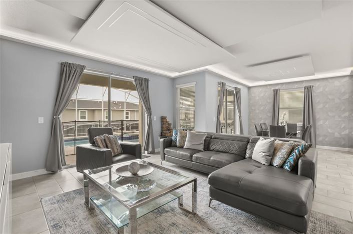 Image No.9-6 Bed House for sale