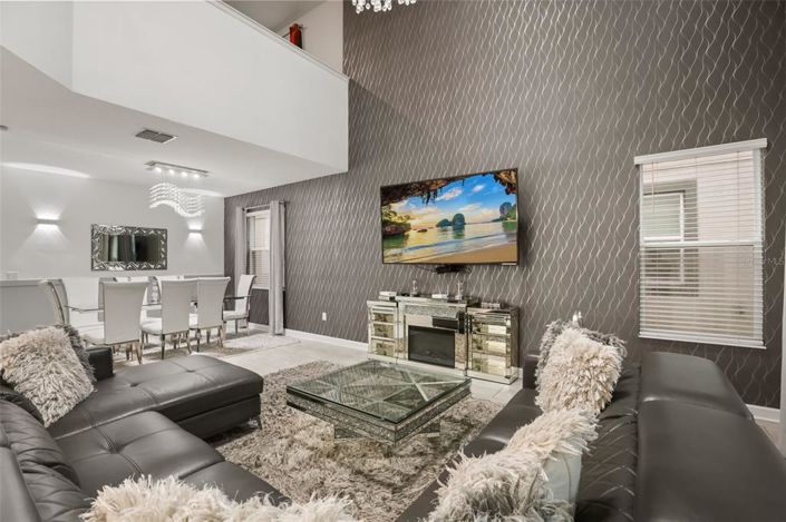 Image No.4-5 Bed House for sale