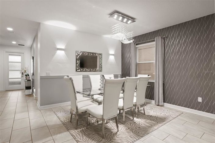 Image No.9-5 Bed House for sale