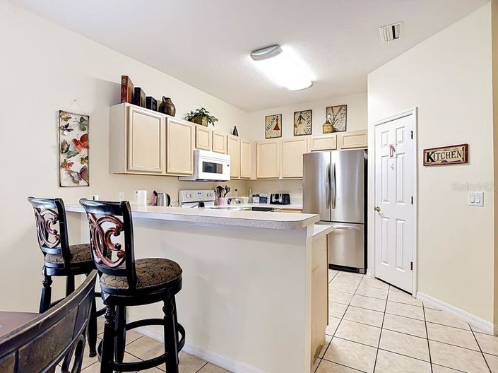 Image No.3-5 Bed House for sale