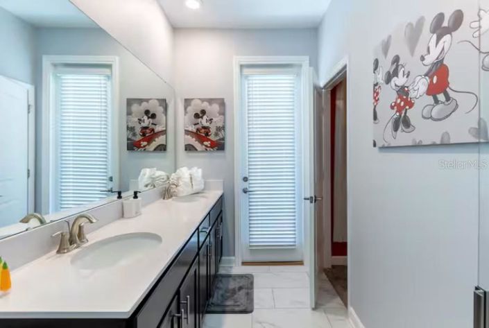 Image No.34-5 Bed House for sale