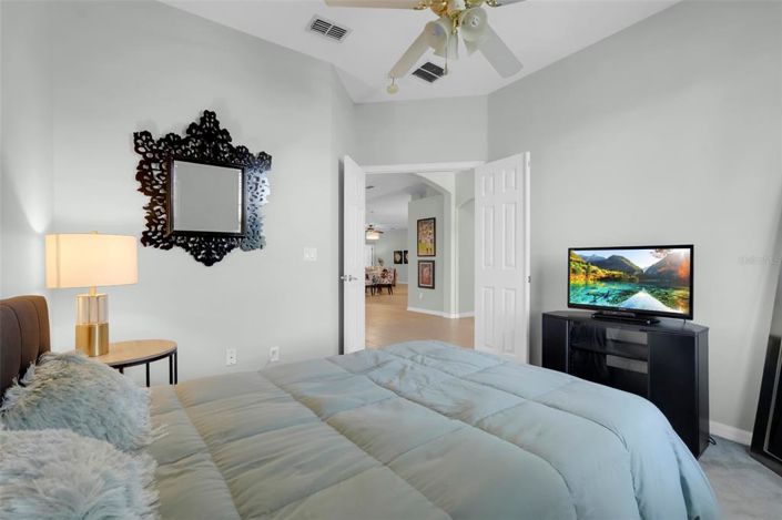 Image No.10-5 Bed House for sale