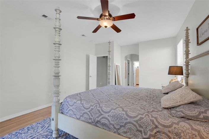 Image No.21-5 Bed House for sale