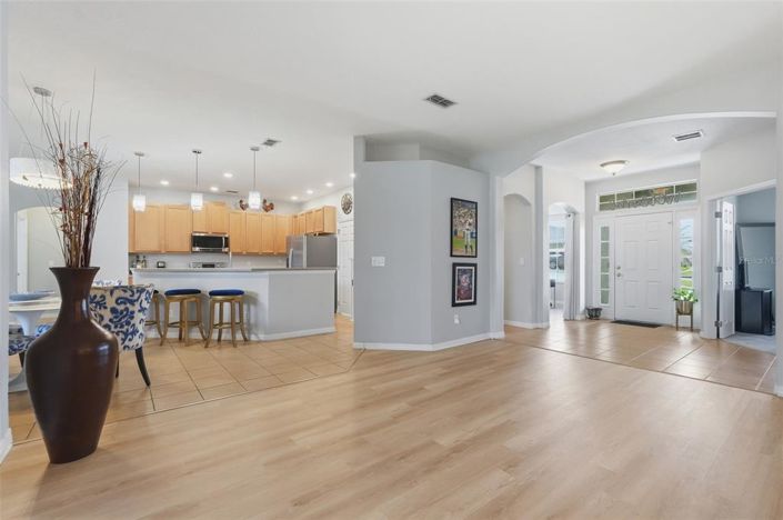 Image No.6-5 Bed House for sale