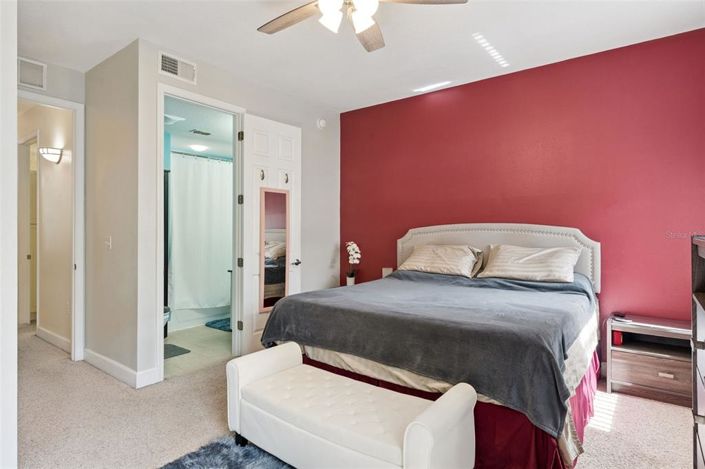 Image No.17-3 Bed Townhouse for sale