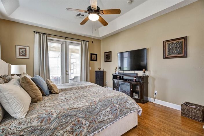 Image No.7-5 Bed House for sale