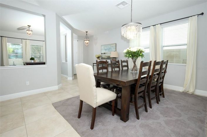 Image No.10-5 Bed House for sale