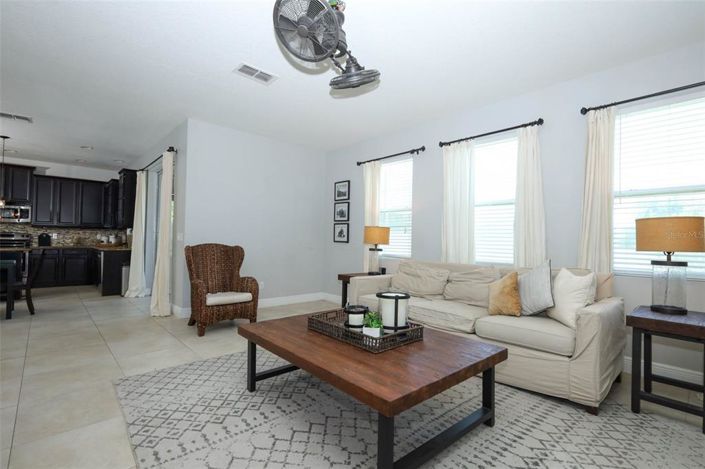 Image No.15-5 Bed House for sale