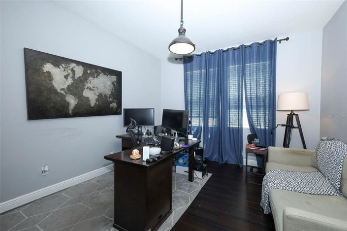 Image No.19-5 Bed House for sale