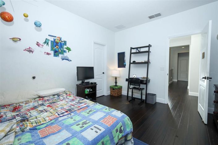 Image No.35-5 Bed House for sale