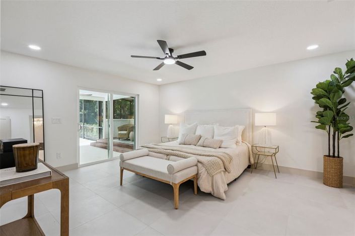 Image No.19-5 Bed House for sale