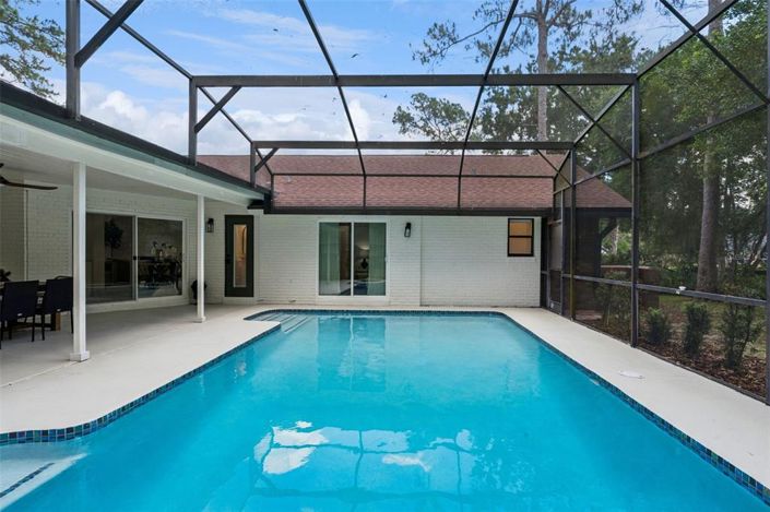 Image No.41-5 Bed House for sale