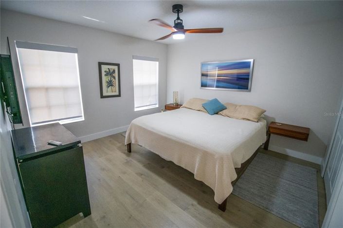 Image No.28-5 Bed House for sale