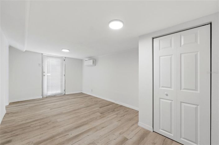 Image No.43-4 Bed House for sale