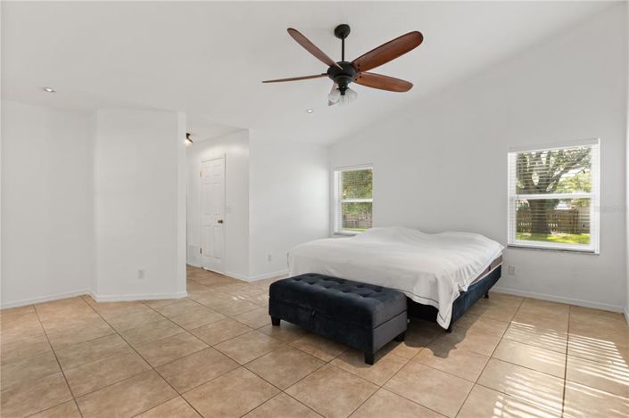 Image No.12-4 Bed House for sale