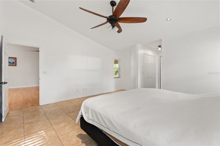 Image No.13-4 Bed House for sale