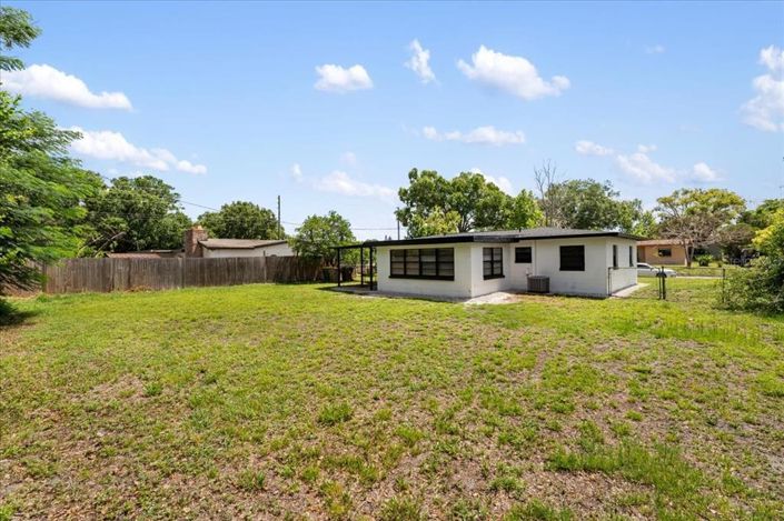 Image No.19-3 Bed House for sale